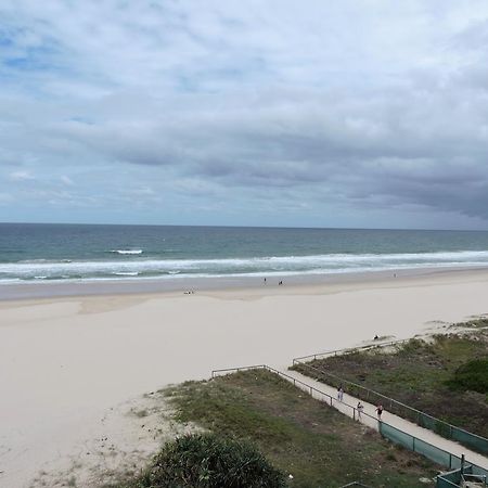President Holiday Apartments - Absolute Beachfront Gold Coast Kültér fotó