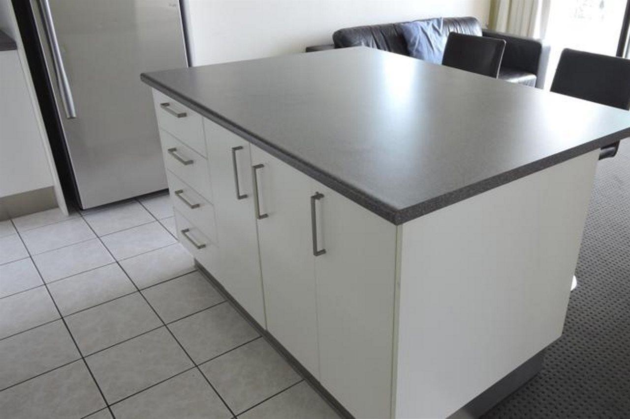 President Holiday Apartments - Absolute Beachfront Gold Coast Kültér fotó