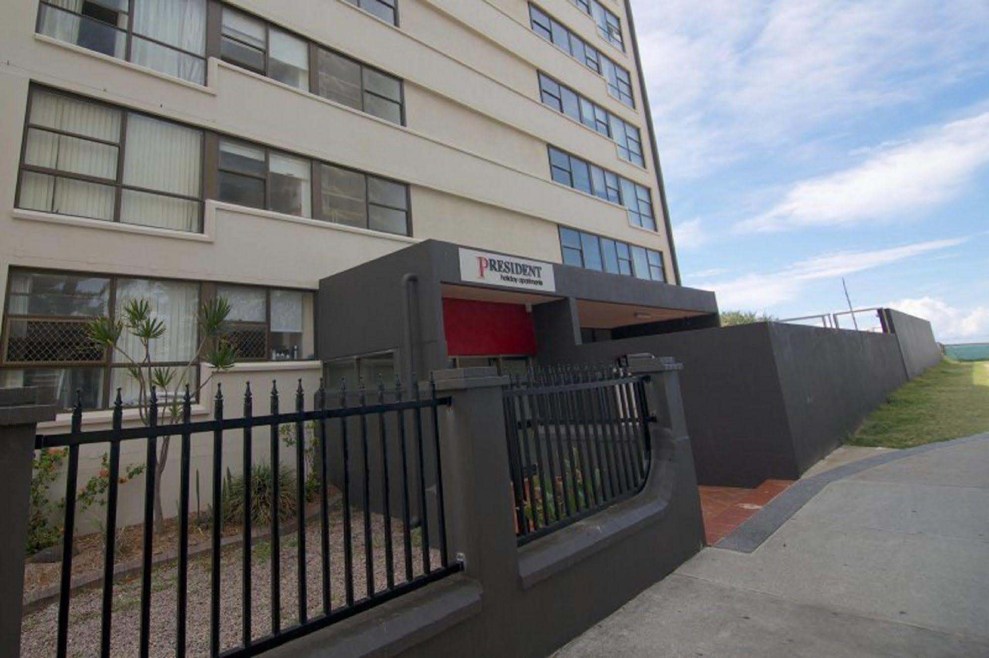President Holiday Apartments - Absolute Beachfront Gold Coast Kültér fotó
