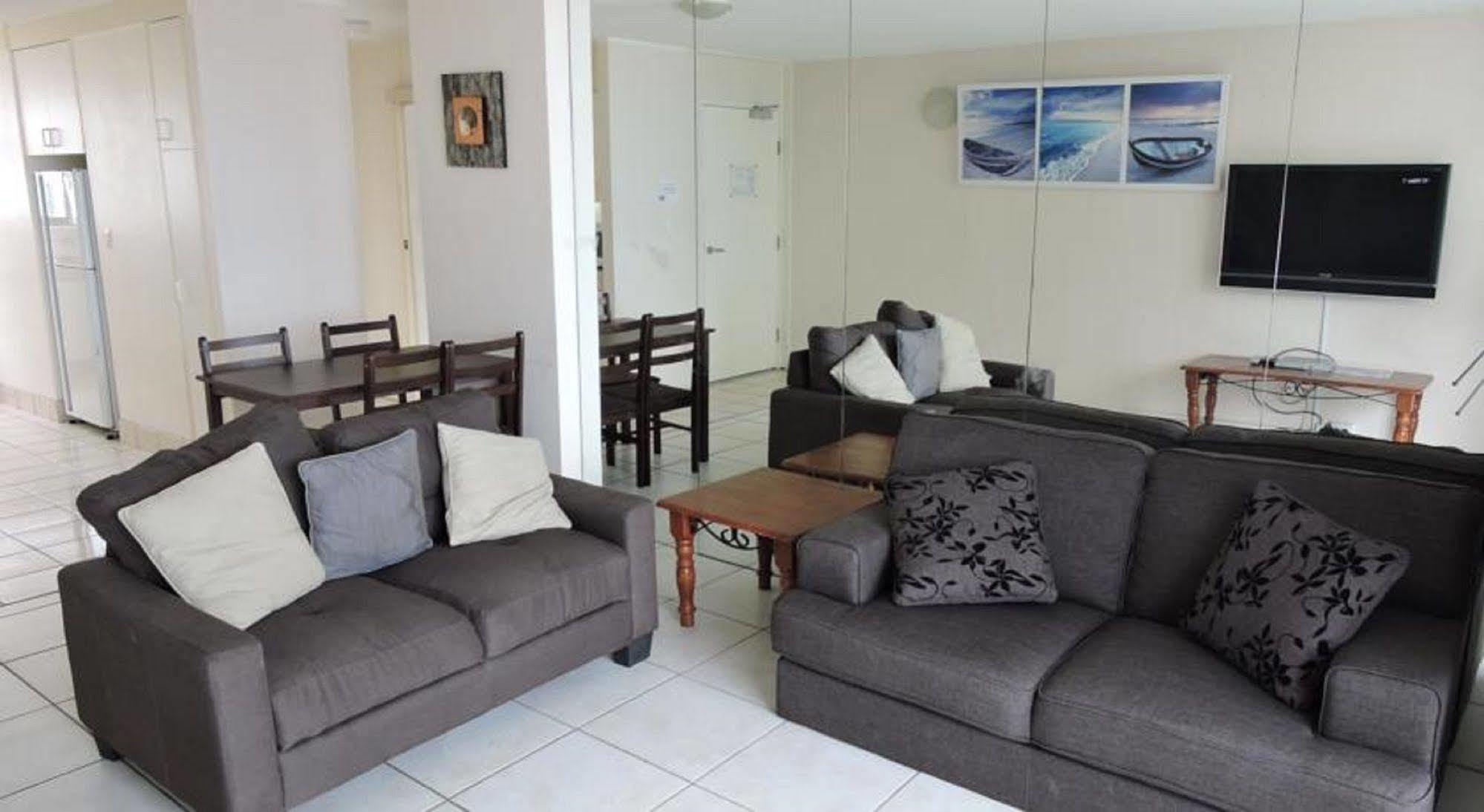 President Holiday Apartments - Absolute Beachfront Gold Coast Kültér fotó