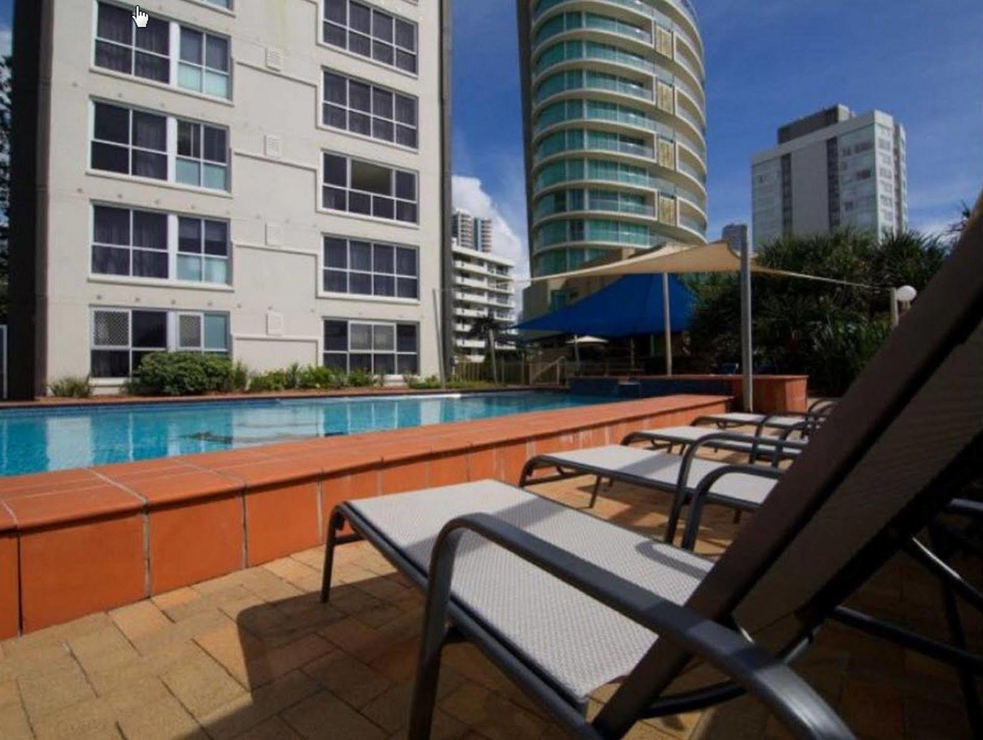 President Holiday Apartments - Absolute Beachfront Gold Coast Kültér fotó