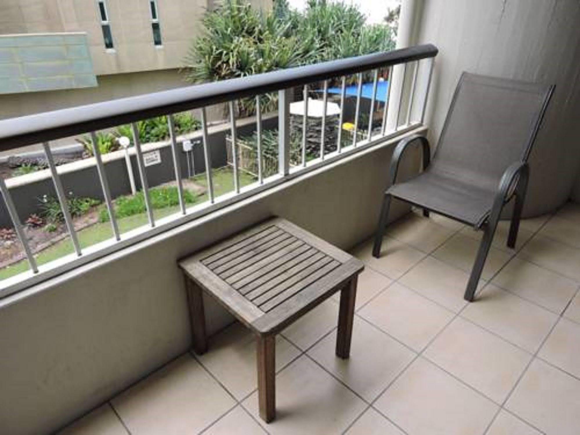 President Holiday Apartments - Absolute Beachfront Gold Coast Kültér fotó