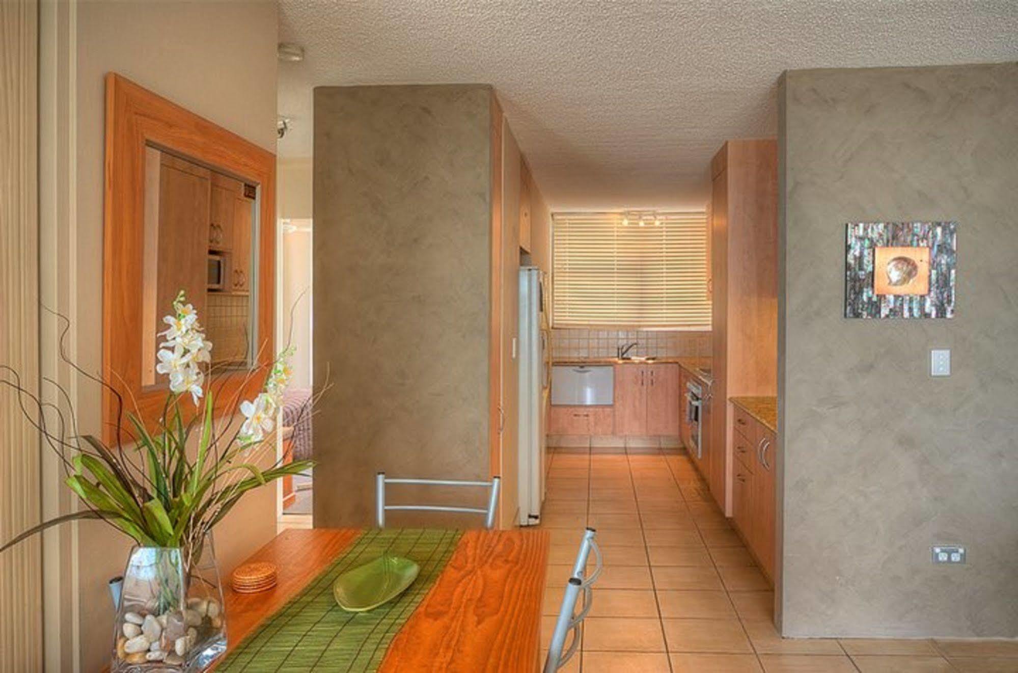 President Holiday Apartments - Absolute Beachfront Gold Coast Kültér fotó