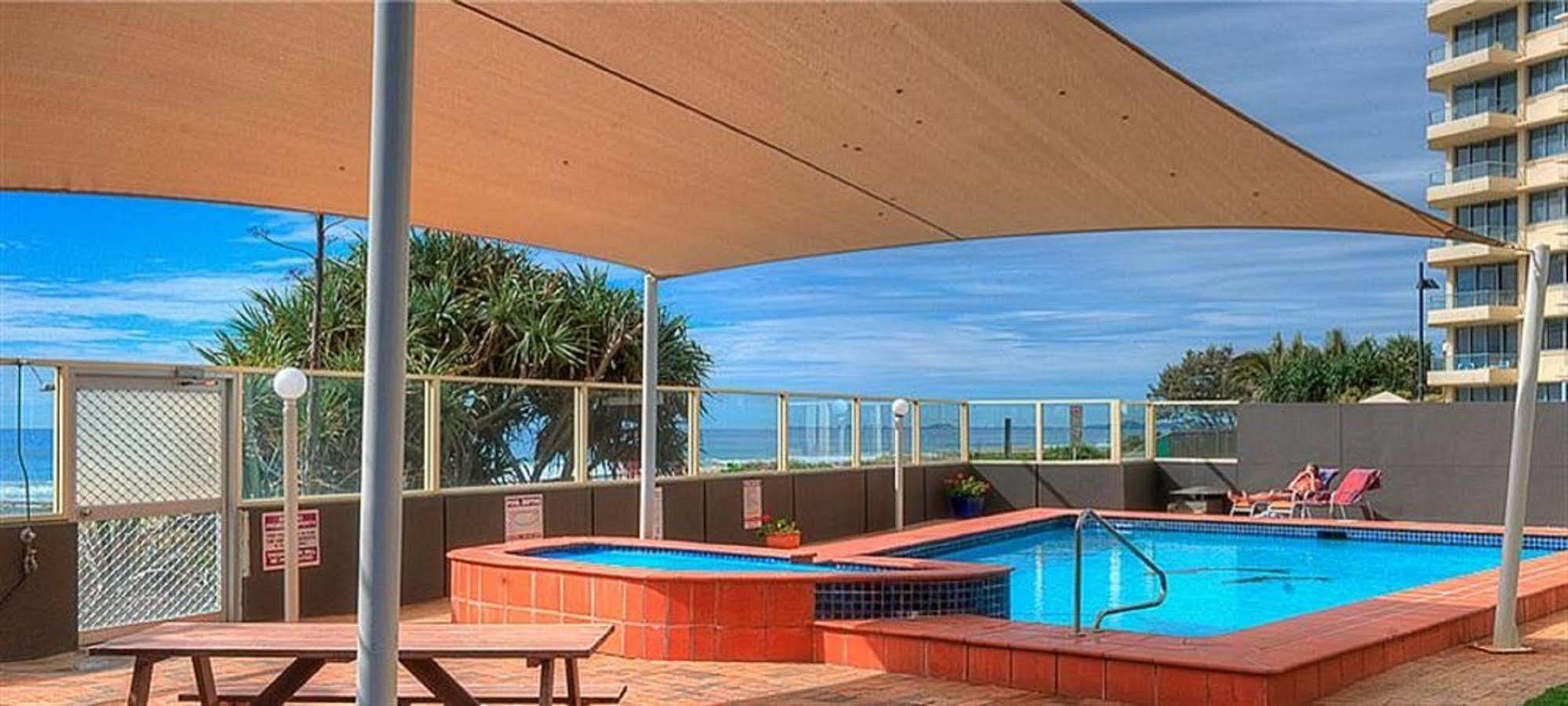 President Holiday Apartments - Absolute Beachfront Gold Coast Kültér fotó
